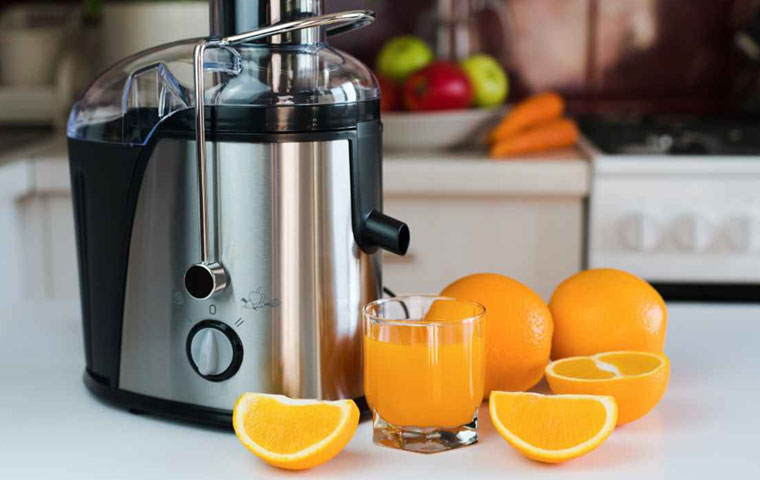 تفصيل مميزات وعيوب كل نوع - عصارة يدوية أم كهربائية؟