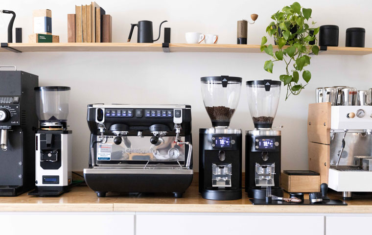 عوامل يجب مراعاتها عند إختيار ماكينة صنع القهوة المنزلية