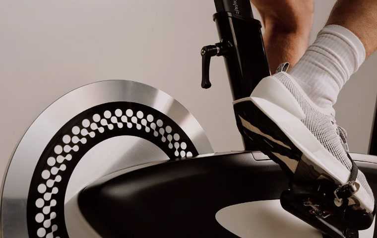 لماذا تحتاج إلى أجهزة تمارين البطن والخصر؟