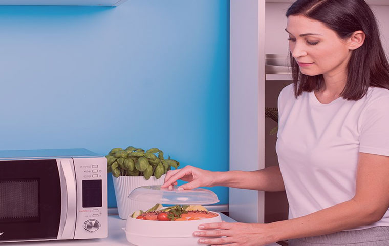 متى تختار الميكروويف التقليدي؟